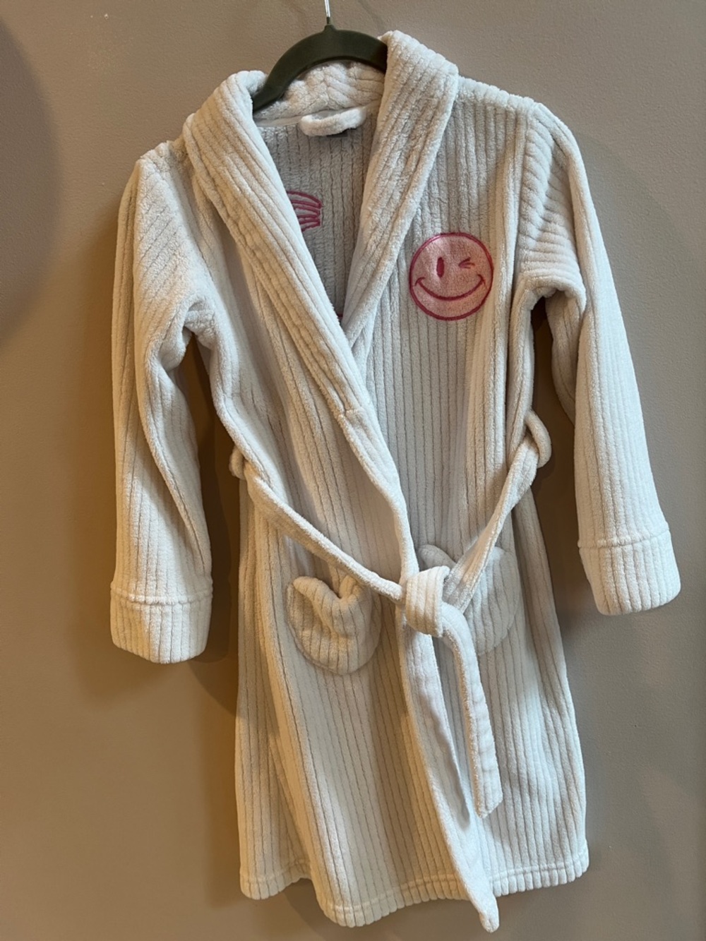 Kids White Robe with Pink Smiley - Brand: Joe Boxer Two Front Pockets